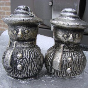 Snowmen Salt and Pepper Shakers ~ NWT ~ New In Box